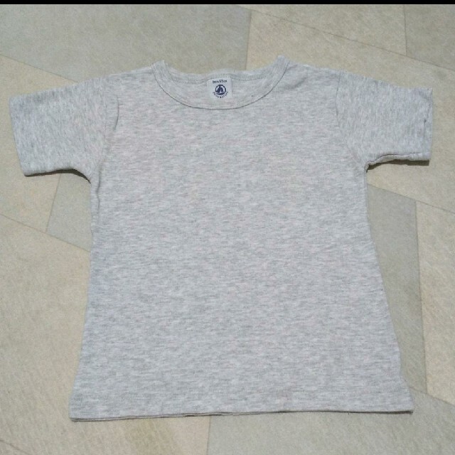 PETIT BATEAU(プチバトー)のPetit Bateau 半袖無地Tシャツ 95cm 2枚セット キッズ/ベビー/マタニティのキッズ服男の子用(90cm~)(Tシャツ/カットソー)の商品写真