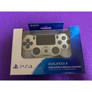 プレイステーション4(PlayStation4)の【新品】PS4 コントローラー DUALSHOCK4 グレイシャーホワイト 純正(家庭用ゲーム機本体)