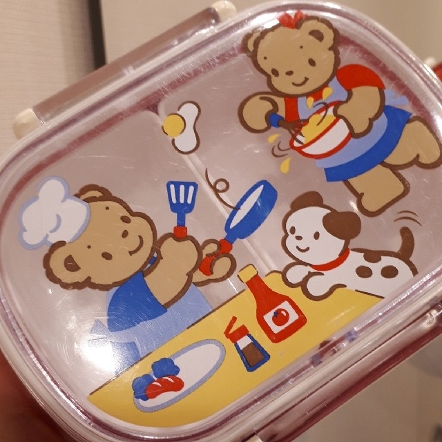 familiar(ファミリア)のばんび様専用　ファミリア　お弁当箱 インテリア/住まい/日用品のキッチン/食器(弁当用品)の商品写真