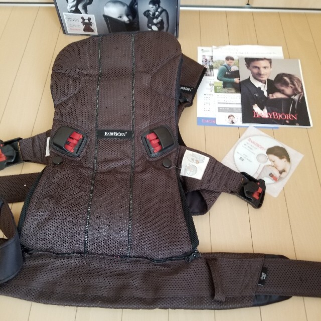 BABYBJORN(ベビービョルン)のベビービョルン  ONE  抱っこ紐  メッシュ キッズ/ベビー/マタニティの外出/移動用品(抱っこひも/おんぶひも)の商品写真