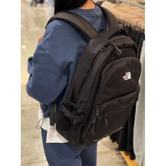 THE NORTH FACE(ザノースフェイス)のe13) 日本未入荷・3点SET（バックパック/ミニポーチ/トートバッグ)・黒 メンズのバッグ(バッグパック/リュック)の商品写真