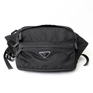 プラダ(PRADA)のプラダ / クロスボディバッグ【中古】型番／2VH038 NERO 黒(ボディーバッグ)