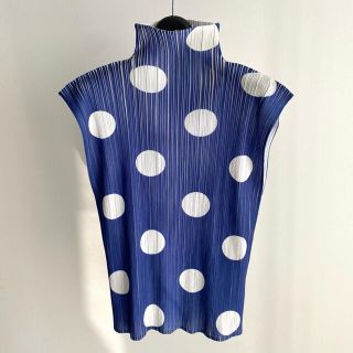 プリーツプリーズイッセイミヤケ(PLEATS PLEASE ISSEY MIYAKE)のプリーツプリーズ　カットソー　超美品(カットソー(半袖/袖なし))