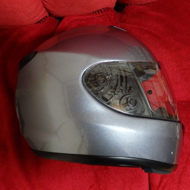 【SHOEI】 QWEST フルフェイスヘルメット　Lサイズ　シルバー 自動車/バイクのバイク(ヘルメット/シールド)の商品写真