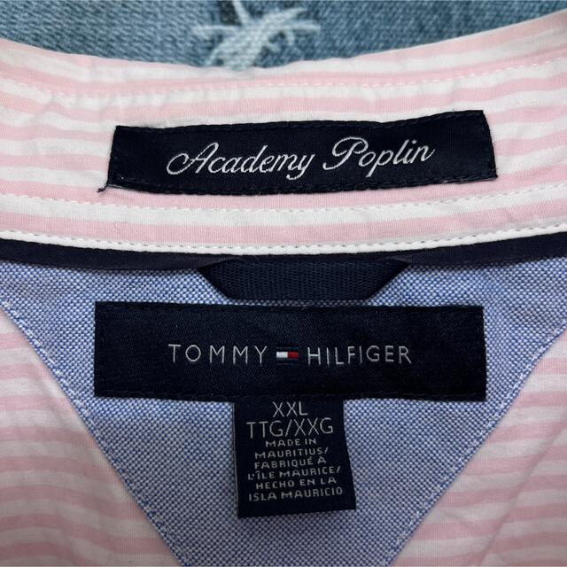 TOMMY HILFIGER(トミーヒルフィガー)のトミーヒルフィガー【BDシャツ】フラッグ刺繍ロゴ ストライプ柄 海外2XLサイズ メンズのトップス(シャツ)の商品写真