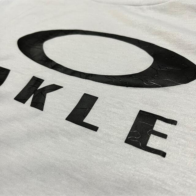 Oakley(オークリー)のOAKLEY オークリー ロンＴ メンズのトップス(Tシャツ/カットソー(七分/長袖))の商品写真