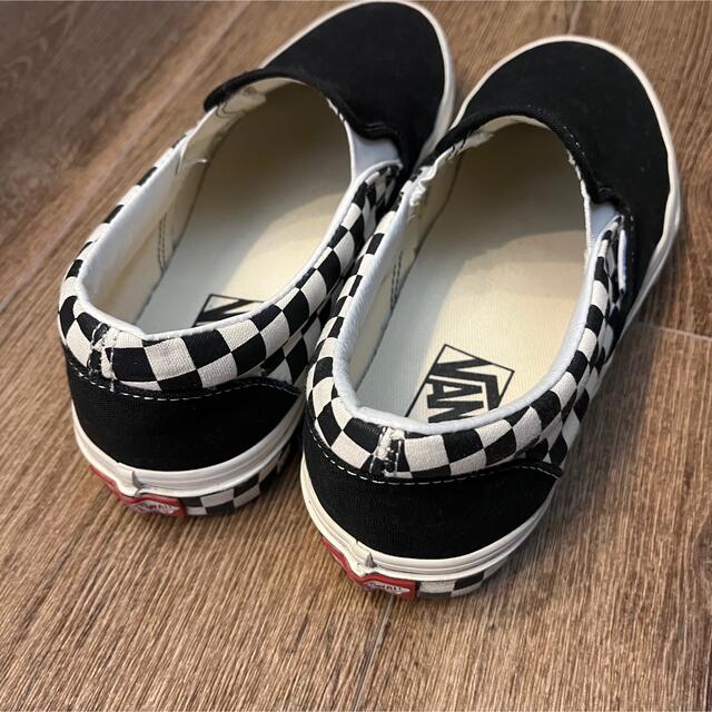 VANS(ヴァンズ)のVANS チェッカー スリッポン 日本未発売モデル レディースの靴/シューズ(スニーカー)の商品写真