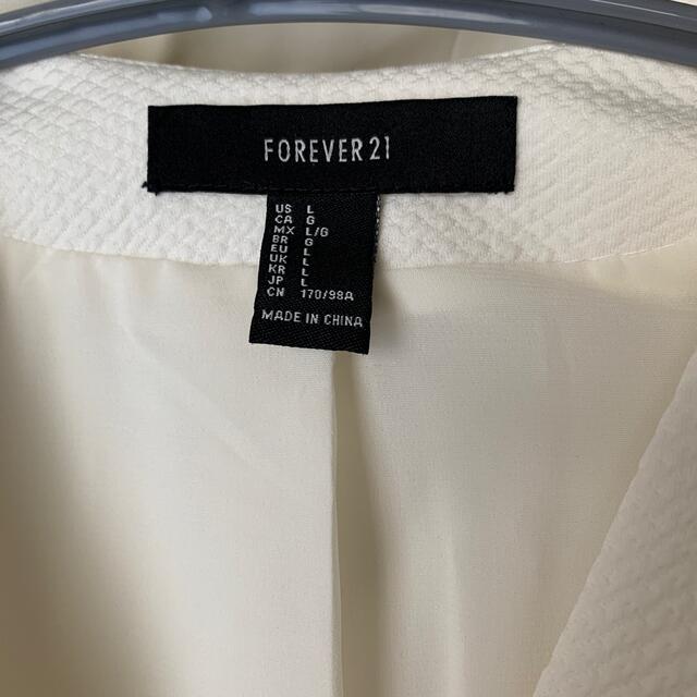 FOREVER 21(フォーエバートゥエンティーワン)のFOREVER21 レディースのジャケット/アウター(ノーカラージャケット)の商品写真