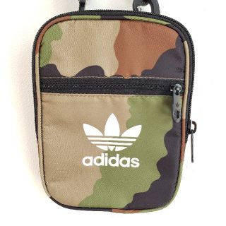 アディダス(adidas)の*新品* アディダス　迷彩ポーチ(ショルダーバッグ)