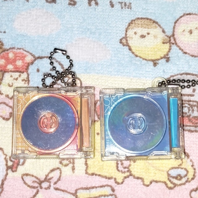SKE48(エスケーイーフォーティーエイト)のSKE48 CDジャケットキーチェーン 向田茉夏 古畑奈和 エンタメ/ホビーのタレントグッズ(アイドルグッズ)の商品写真