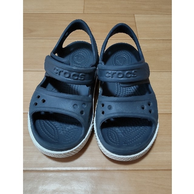 crocs(クロックス)のサンダル　16.5cm　クロックス キッズ/ベビー/マタニティのキッズ靴/シューズ(15cm~)(サンダル)の商品写真