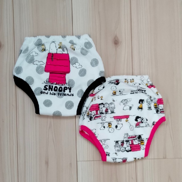 SNOOPY(スヌーピー)のトレーニングパンツ　スヌーピー　95 キッズ/ベビー/マタニティのおむつ/トイレ用品(トレーニングパンツ)の商品写真