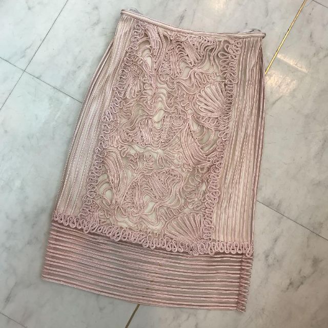 TADASHI SHOJI(タダシショウジ)の☆未使用品☆TADASHI SHOJI　セットアップ　レース　刺繍　ピンク レディースのワンピース(ひざ丈ワンピース)の商品写真