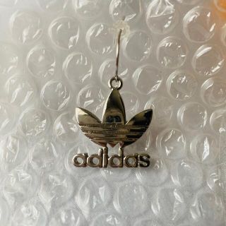 アディダス(adidas)のadidasデザイン　片耳ピアス(ピアス(片耳用))