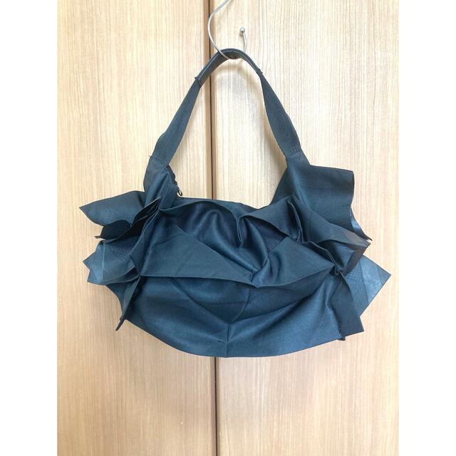ISSEY MIYAKE - イッセイミヤケ 折り紙 トートバッグ 黒の通販 ISSEY MIYAKE - イッセイミヤケ 折り紙 トートバッグ 黒の通販