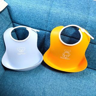 ベビービョルン(BABYBJORN)の【むらせ様専】ベビービョルン　お食事エプロン　スタイ　オレンジ　水色　2個セット(お食事エプロン)