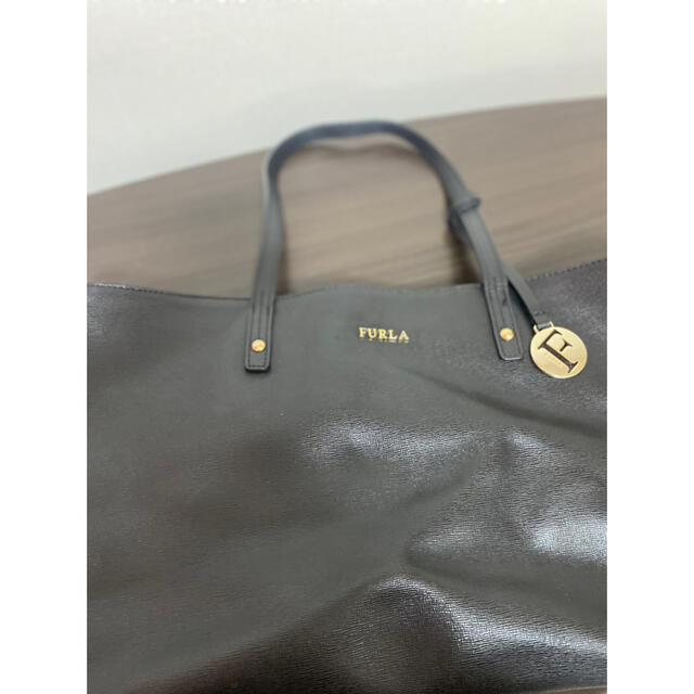 FURLA 黒トートバッグ