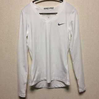 ナイキ(NIKE)のNIKE PROロングスリーブVネック(Tシャツ(長袖/七分))