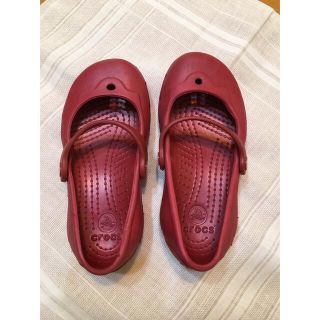 クロックス(crocs)のcrocs赤サンダル　サイズ10-11(サンダル)