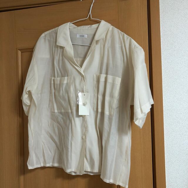 LOWRYS FARM(ローリーズファーム)のシアーショートシャツ レディースのトップス(シャツ/ブラウス(半袖/袖なし))の商品写真