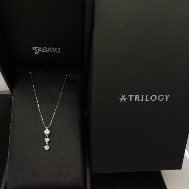 TASAKI(タサキ)のTASAKI ※ TRILOGY✨Pt900 & Pt850✨ダイヤネックレス✨ レディースのアクセサリー(ネックレス)の商品写真