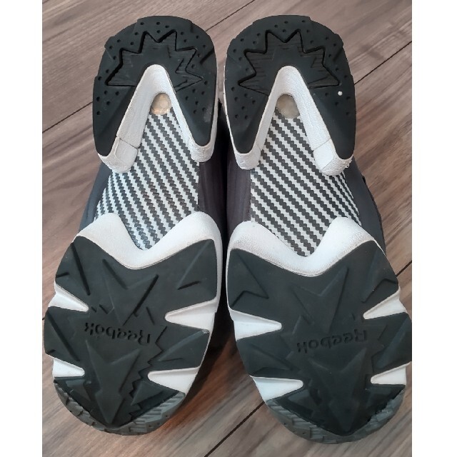 Reebok(リーボック)のReebokインスタポンプフューリー TECH/Black/Grey　26cm メンズの靴/シューズ(スニーカー)の商品写真