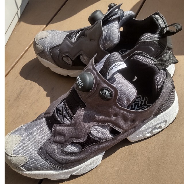 Reebok(リーボック)のReebokインスタポンプフューリー TECH/Black/Grey　26cm メンズの靴/シューズ(スニーカー)の商品写真