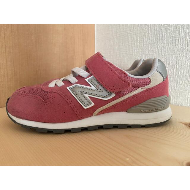 New Balance(ニューバランス)のニューバランス/new balance/18cm/used キッズ/ベビー/マタニティのキッズ靴/シューズ(15cm~)(スニーカー)の商品写真