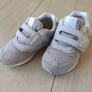 ニューバランス(New Balance)のニューバランス　996　グレー　グレイホログラム　14cm　キッズ(スニーカー)