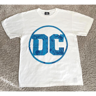 【新品未使用】2色有　バッドマン DC 白Tシャツ ユニセックス Mサイズ 半袖(Tシャツ/カットソー(半袖/袖なし))