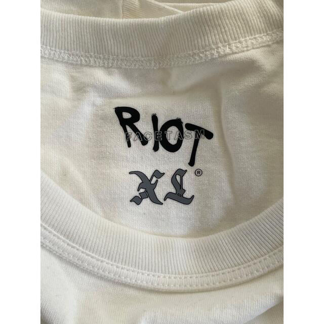 FACETASM(ファセッタズム)のRIOT ファセッタズム ライオット ロゴ Tシャツ XL メンズのトップス(Tシャツ/カットソー(半袖/袖なし))の商品写真