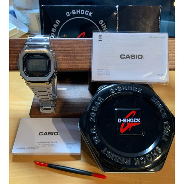 G-SHOCK(ジーショック)のG-SHOCK DW-5600 フルメタルシルバー　早い者勝ち メンズの時計(腕時計(デジタル))の商品写真