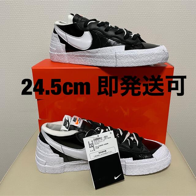 NIKE(ナイキ)のチェルシー様専用 sacai × NIKE BLAZER LOW BLACK メンズの靴/シューズ(スニーカー)の商品写真