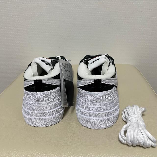 NIKE(ナイキ)のチェルシー様専用 sacai × NIKE BLAZER LOW BLACK メンズの靴/シューズ(スニーカー)の商品写真