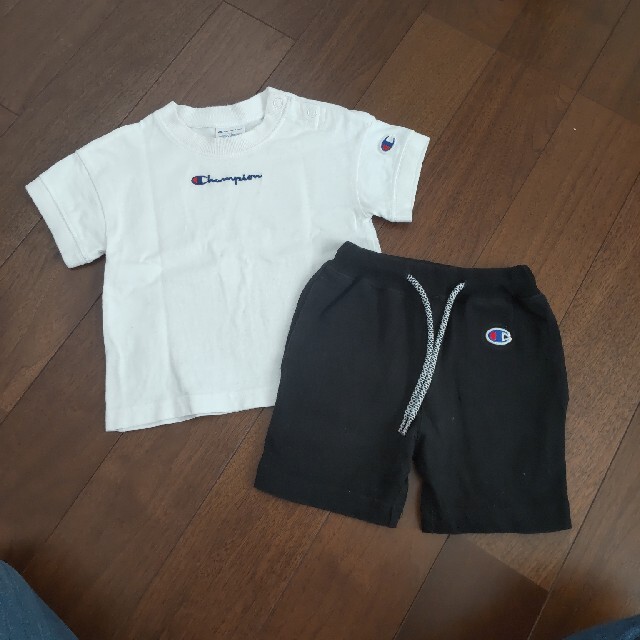 Champion(チャンピオン)のChampion　チャンピオン　80サイズ キッズ/ベビー/マタニティのベビー服(~85cm)(Ｔシャツ)の商品写真