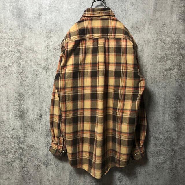 carhartt(カーハート)の【deco様専用】カーハート☆レザーロゴ入W.ポケットレトロワークチェックシャツ メンズのトップス(シャツ)の商品写真