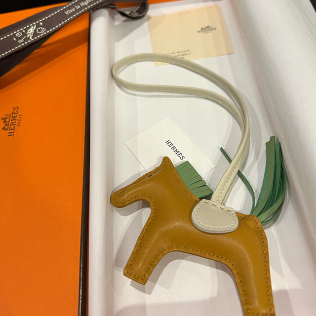 新品未使用 エルメス Hermes ロデオ PM セサミ ヴェールクリケ クレ