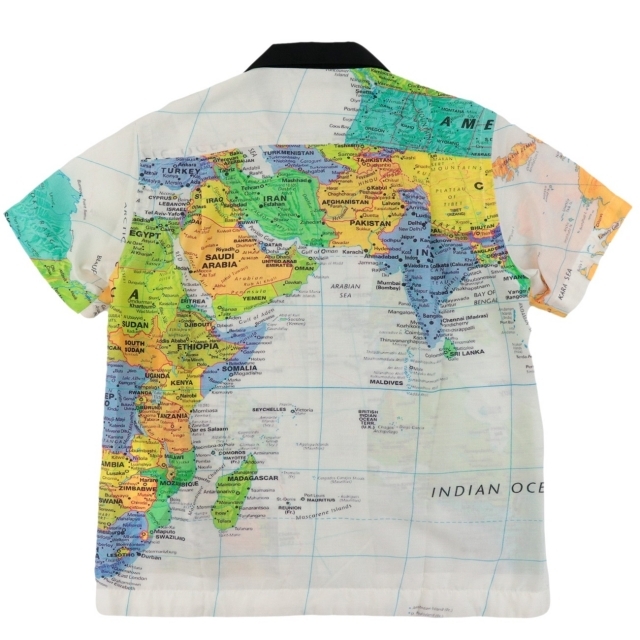 sacai(サカイ)の未使用 サカイ 20SS 世界地図柄 オープンカラー 半袖シャツ 6 キッズ/ベビー/マタニティのキッズ服女の子用(90cm~)(ブラウス)の商品写真