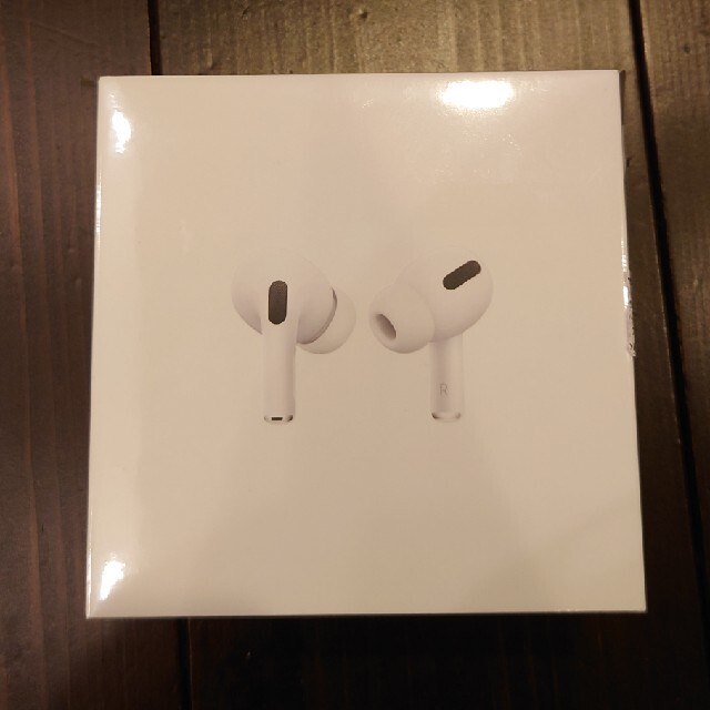 Apple(アップル)の未使用 air pods pro スマホ/家電/カメラのオーディオ機器(ヘッドフォン/イヤフォン)の商品写真