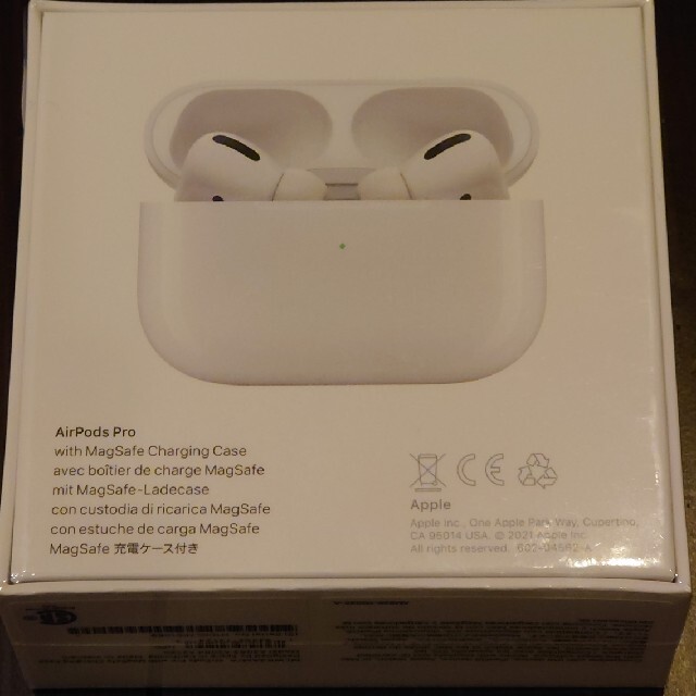 Apple(アップル)の未使用 air pods pro スマホ/家電/カメラのオーディオ機器(ヘッドフォン/イヤフォン)の商品写真