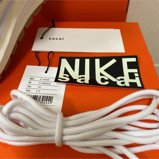 sacai(サカイ)の♡新品 未使用★NIKE× sacai★ヴェイパーワッフル ホワイト 23.5 レディースの靴/シューズ(スニーカー)の商品写真