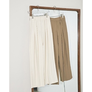 トゥデイフル(TODAYFUL)の【新品】TODAYFUL Cotton Twill Trousers パンツ38(カジュアルパンツ)