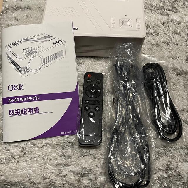 【専用出品】Wi-Fiプロジェクター QKK AK-83 4500ルーメン スマホ/家電/カメラのテレビ/映像機器(プロジェクター)の商品写真