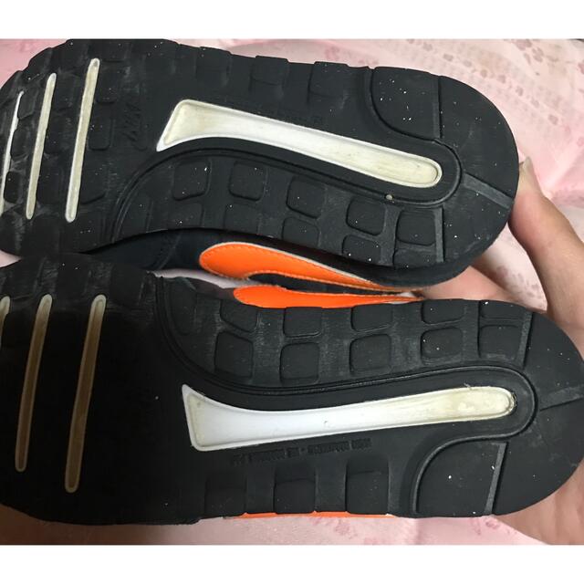 NIKE(ナイキ)のキッズ　NIKE シューズ キッズ/ベビー/マタニティのキッズ靴/シューズ(15cm~)(スニーカー)の商品写真