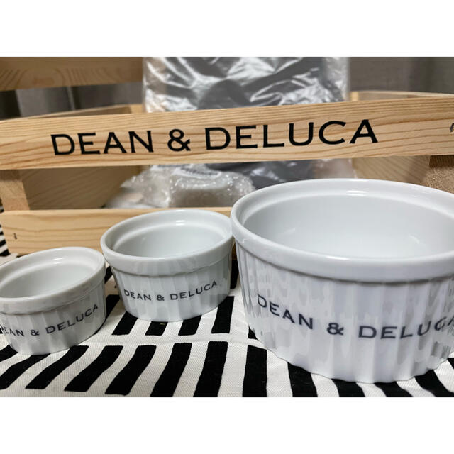 DEAN & DELUCA(ディーンアンドデルーカ)のDEAN &DELUCAウッドクレートボックス＆ココットお得なセット♪新品未使用 インテリア/住まい/日用品のキッチン/食器(食器)の商品写真
