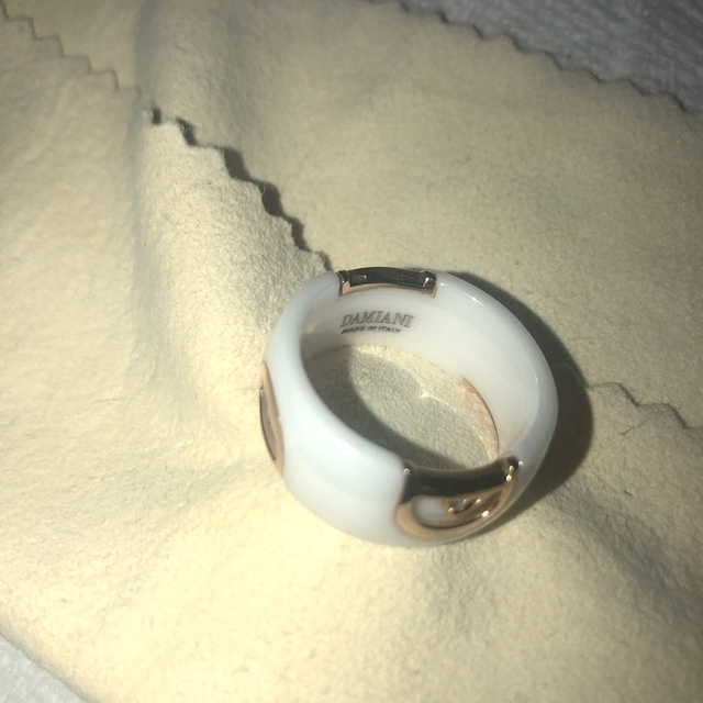 Damiani(ダミアーニ)のダミアーニ   D icon セラミック　K18PG 一粒ダイヤ　ユニセックス レディースのアクセサリー(リング(指輪))の商品写真