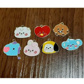 【新品未使用】大人気!! BT21 チャーム 全種7個セット☆BTS 防弾少年団(キャラクターグッズ)