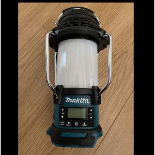 Makita - マキタ 18V 14.4V ランタン付きラジオ MR054 の通販 by る's ...