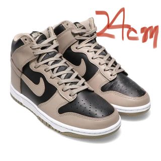 ナイキ(NIKE)のNIKE WMNS DUNK HIGH (スニーカー)