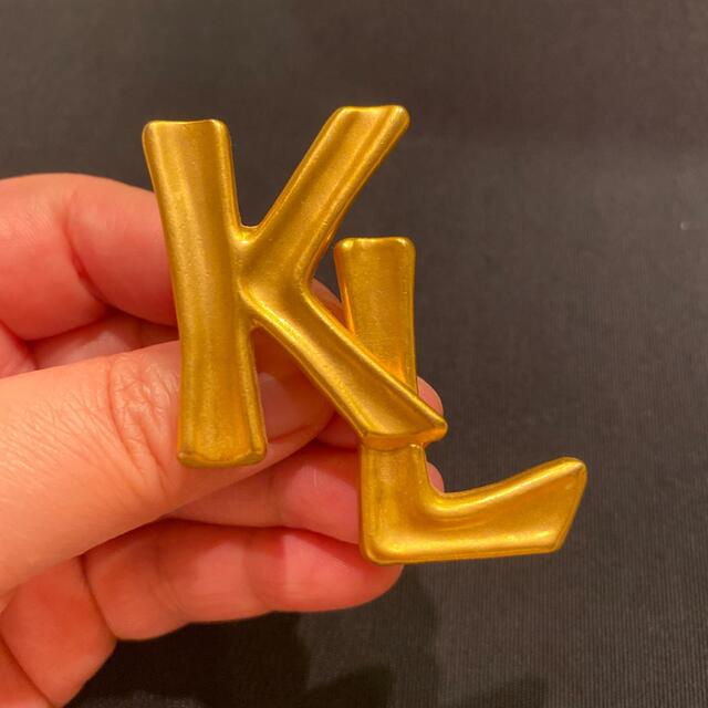 Karl Lagerfeld カールラガーフェルド ブローチ
